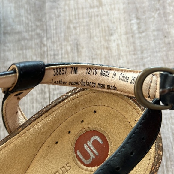 Clarks unstructured sandals - Picture 2 of 3